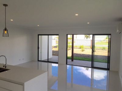 1 / 14 Sapphire Place, Elanora