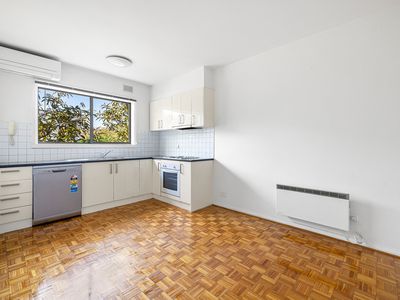 3 / 490-492 Moreland Road, Brunswick West