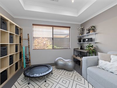 7 / 22 Whittaker Turn, Piara Waters