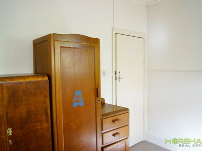 12 Railway Avenue, Horsham