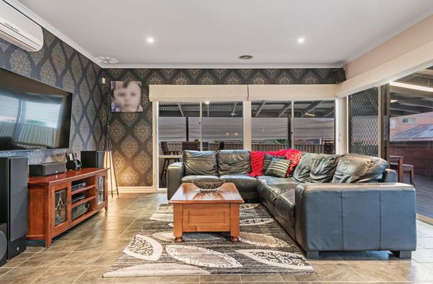 65 Axminster Drive, Craigieburn
