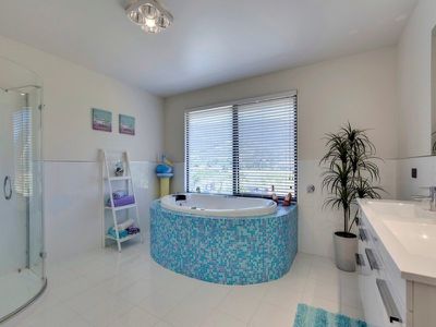 16 Old Apple Court, Huonville