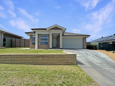 11 Pelagic Court, Dubbo