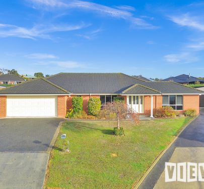 6 Brownrigg Place, Youngtown