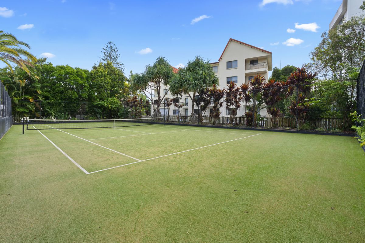 50 / 210 Surf Parade, Surfers Paradise