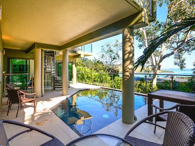 Barrier Reef House, 6 Marina Terrace, Hamilton Island