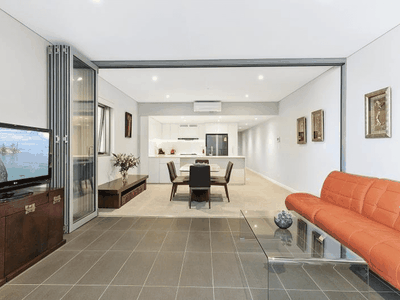 607 / 18 Footbridge Boulevard, Wentworth Point