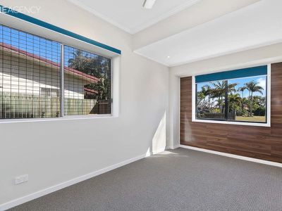 98 Hammond Street, Urangan