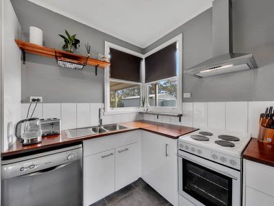 105 Chiltern Valley Rd, Rutherglen