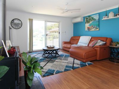 24 Lakeview Crescent, Forster