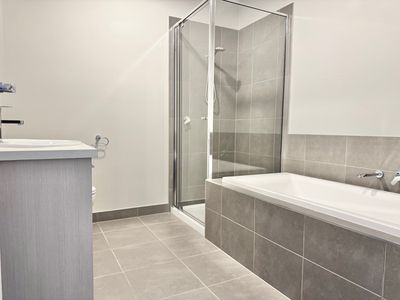 19 Elderflower Street, Manor Lakes