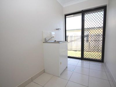 2 Redgate Street, Deeragun