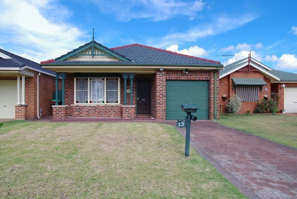 13 Kanangra Court, Wattle Grove