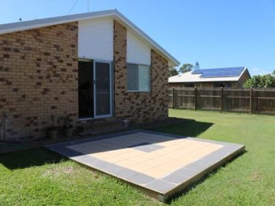 1 / 12 Bayrise Drive, Urangan
