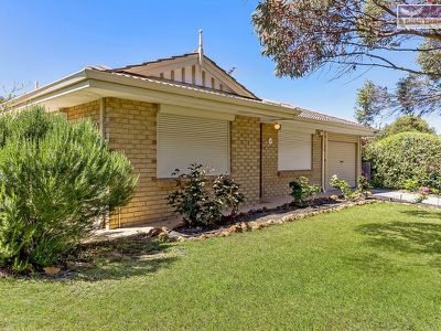 6 Wenstead Place, Stratton