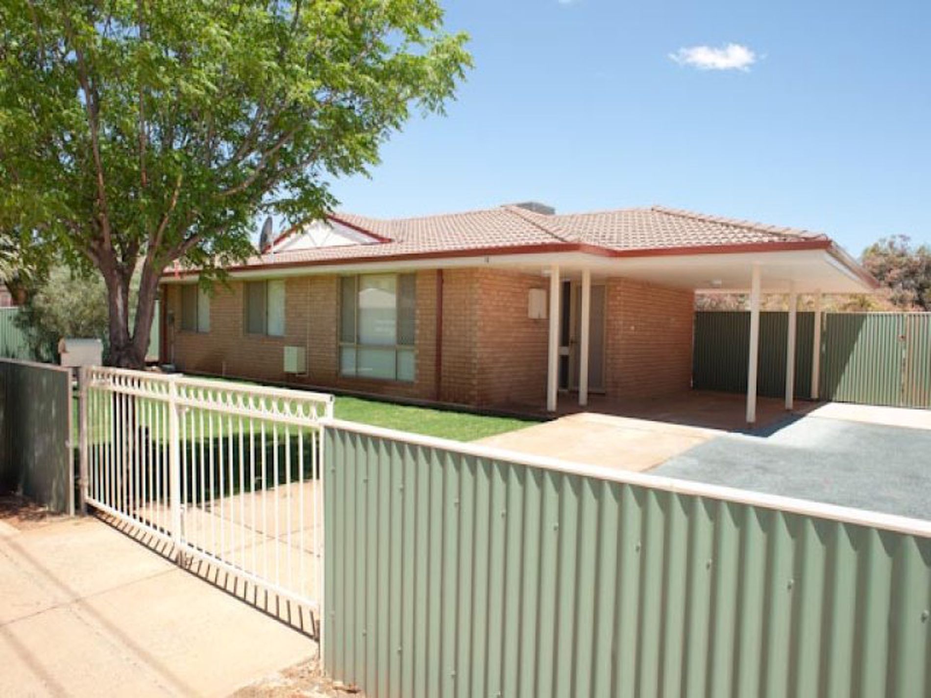 12 Watts Close, Boulder