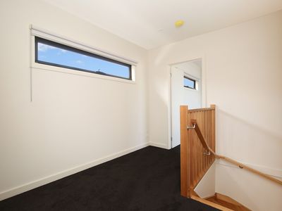 2/4 Hutchison St, Niddrie