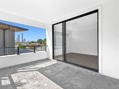 1 Park Avenue, Broadbeach Waters