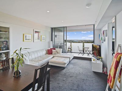R215 / 200-220 Pacific Highway, Crows Nest