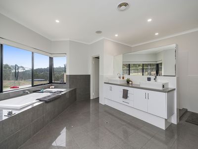 71 Connemara Drive, Brigadoon