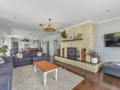 35 Eldridge Drive, Worrolong