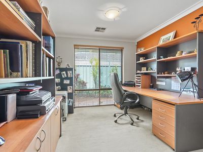 16 Nicholls Crescent, Bull Creek