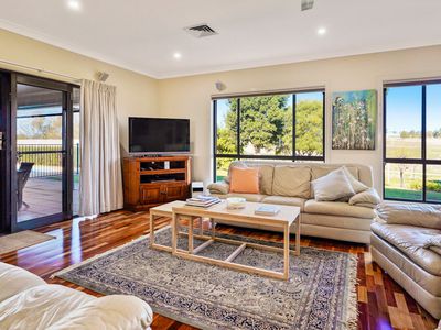 5R Rocky Road, Dubbo