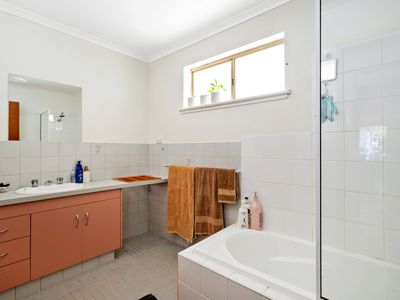 2 / 1 Nickel Lane, Hannans