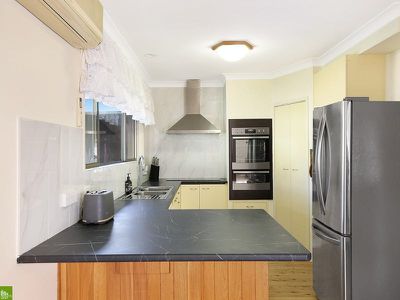 93 Koloona Avenue, Mount Keira