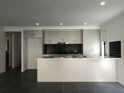 24 Eiger Street , Holmview