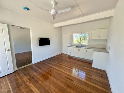 6 / 5 River Street, Woodburn