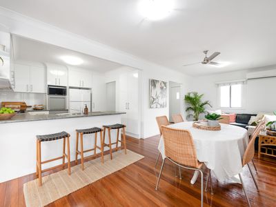 23 Akaroa Avenue, Geebung
