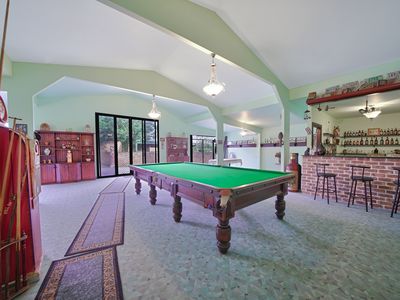 20 Toby Place, Razorback