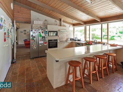 16 Scullys Lane, Heathcote