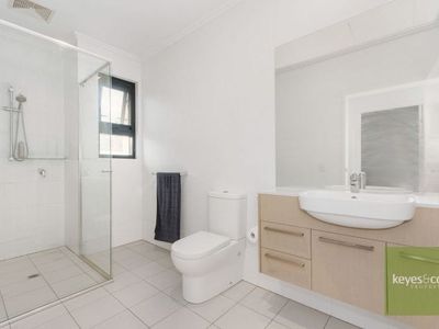 4 / 5 Kingsway Place, Townsville City