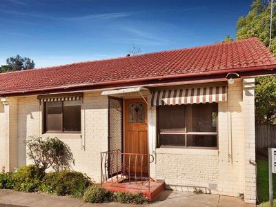 1 / 42 Middle Road, Maribyrnong