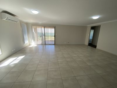 31 Magnolia Boulevard, Dubbo