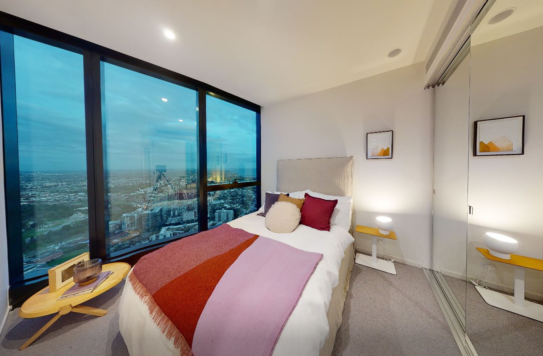 7204 / 70 Southbank Blvd, Southbank