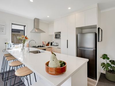 2 / 11 Forster Avenue, Hillcrest