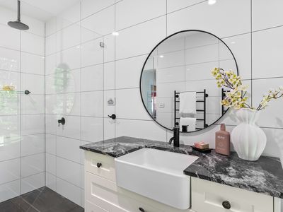 42-44 Osprey Close, Bayview Heights