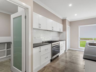 11  Angus Drive , Failford
