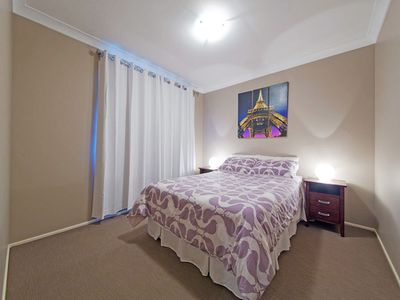 7 Manettia Street, Wynnum West