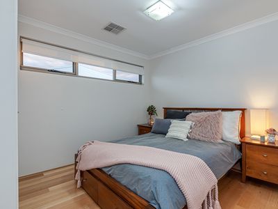 40 Seaside Avenue, Yanchep