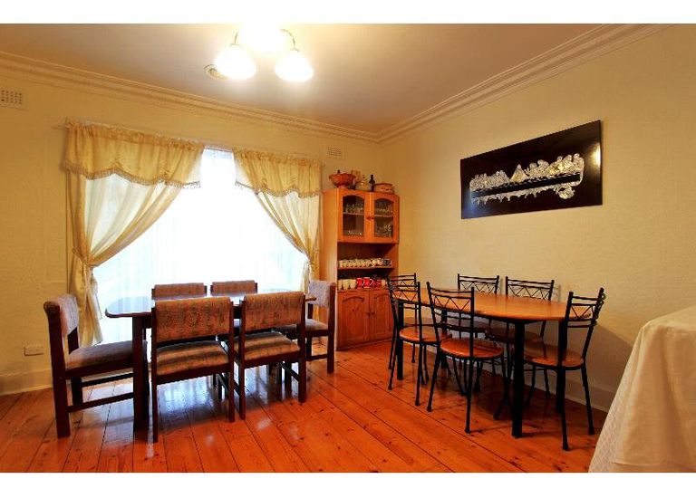1449 Centre Road, Clayton