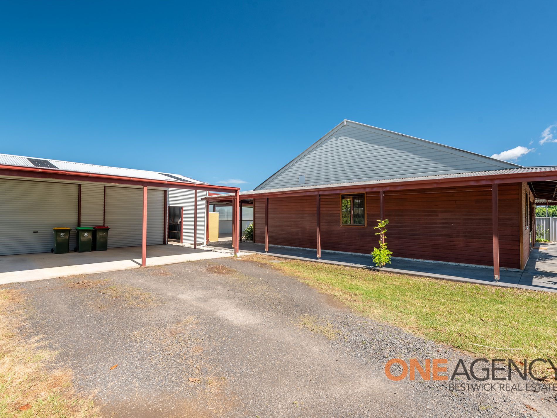 220 GILMOUR STREET, Kelso