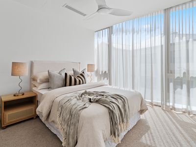 302 / 949 Gold Coast Highway, Palm Beach