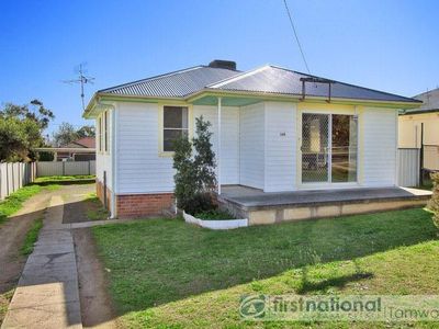 134 Robert Street, Tamworth