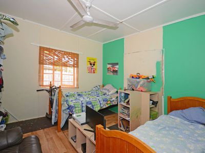 3 SOUTH STREET, Urangan