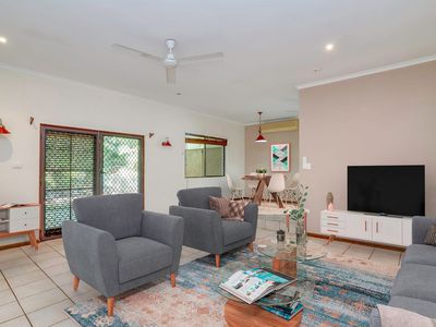 77 Cassowary Street, Freshwater