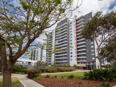 902 / 2 Oldfield Street, Burswood